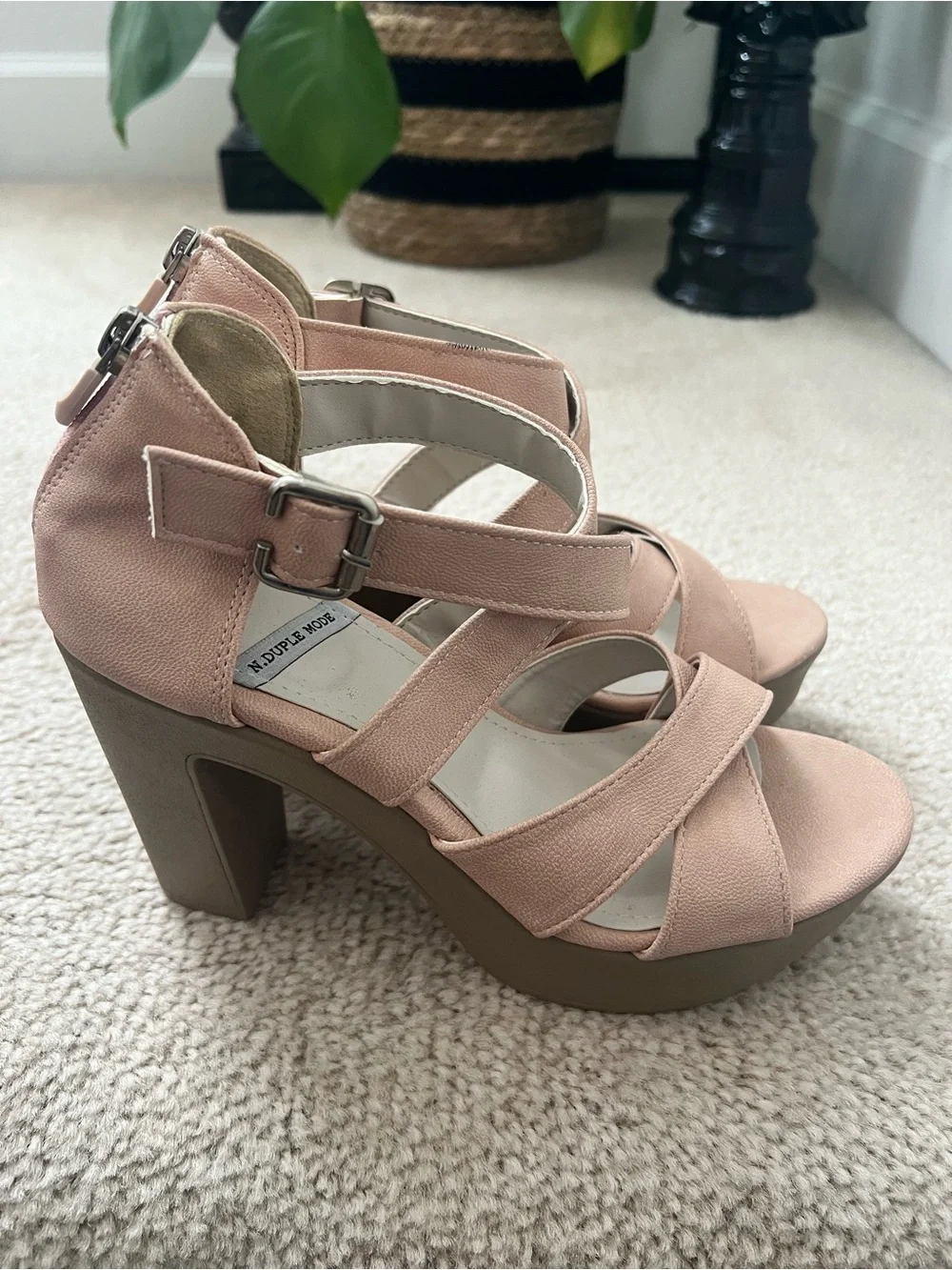 Women's Strappy Platform Heel in Blush Pink
